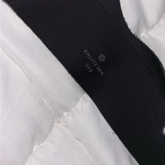 Lululemon Energy Bra – Black Camo, Medium Support - Picture 7 of 7